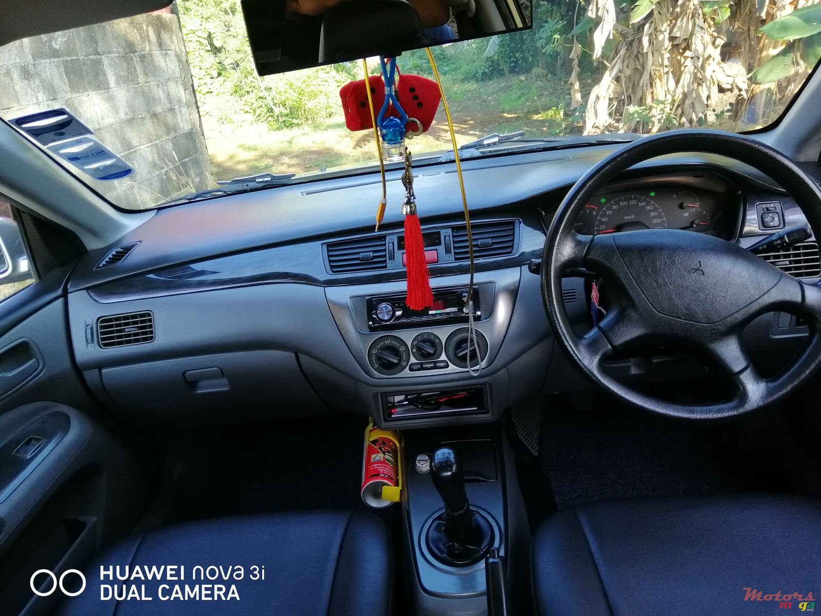 2006' Mitsubishi Lancer photo #3