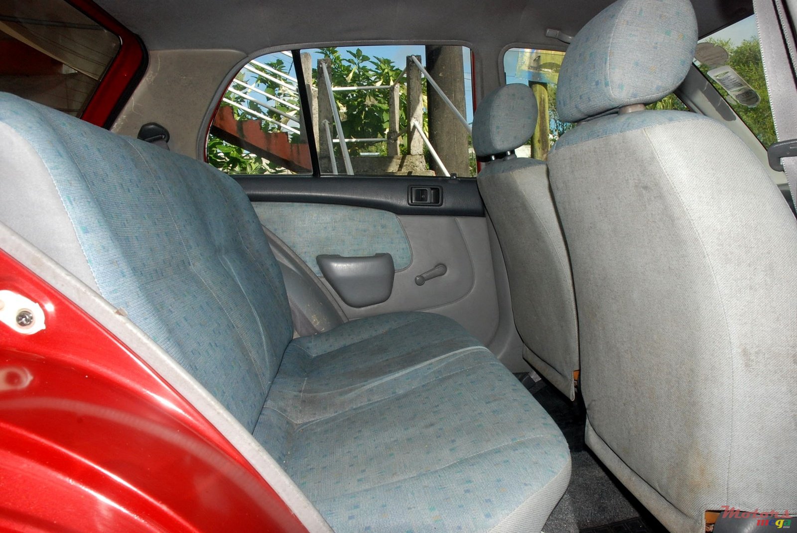 1999' Toyota Starlet photo #3