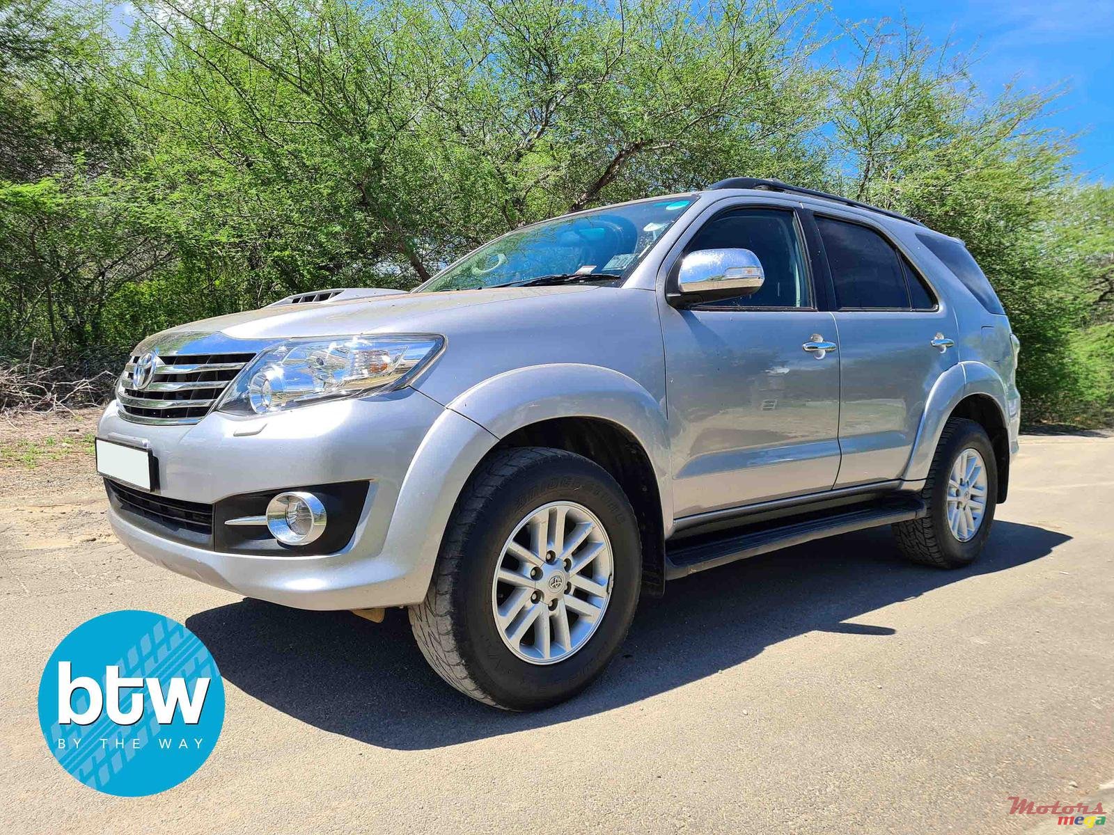 2016' Toyota Fortuner photo #2