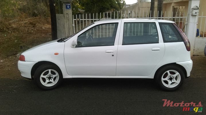 1998' Fiat Punto photo #1