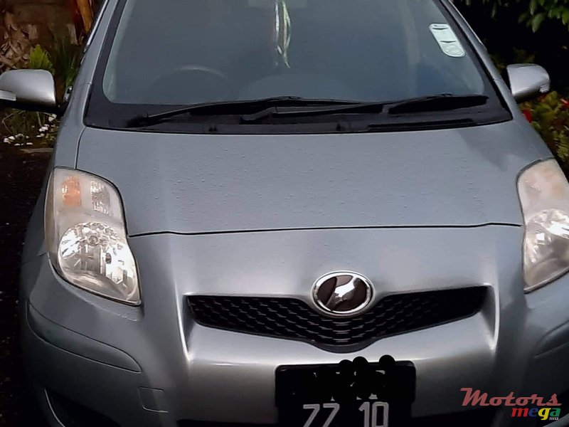 2010' Toyota Vitz photo #1