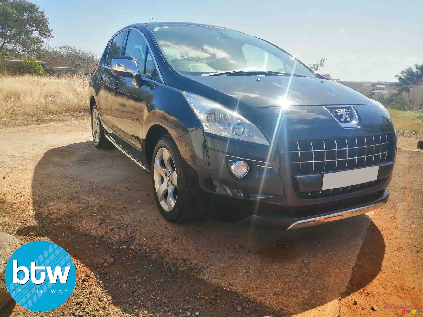 2012' Peugeot 3008 photo #1