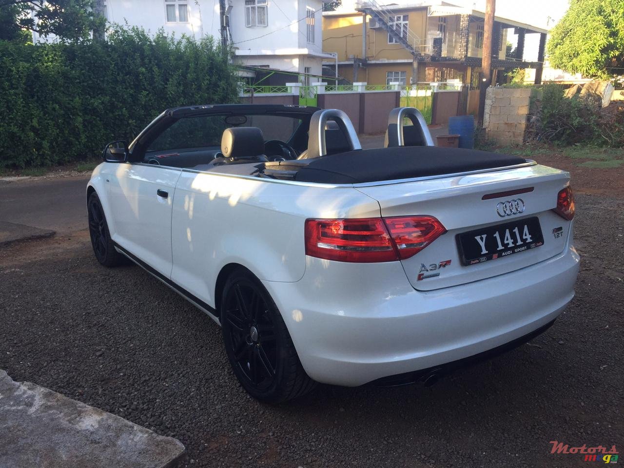 2010' Audi A3 S-Line Convertible photo #6