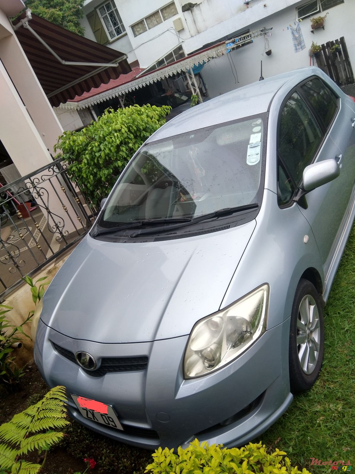 2009' Toyota Auris photo #6