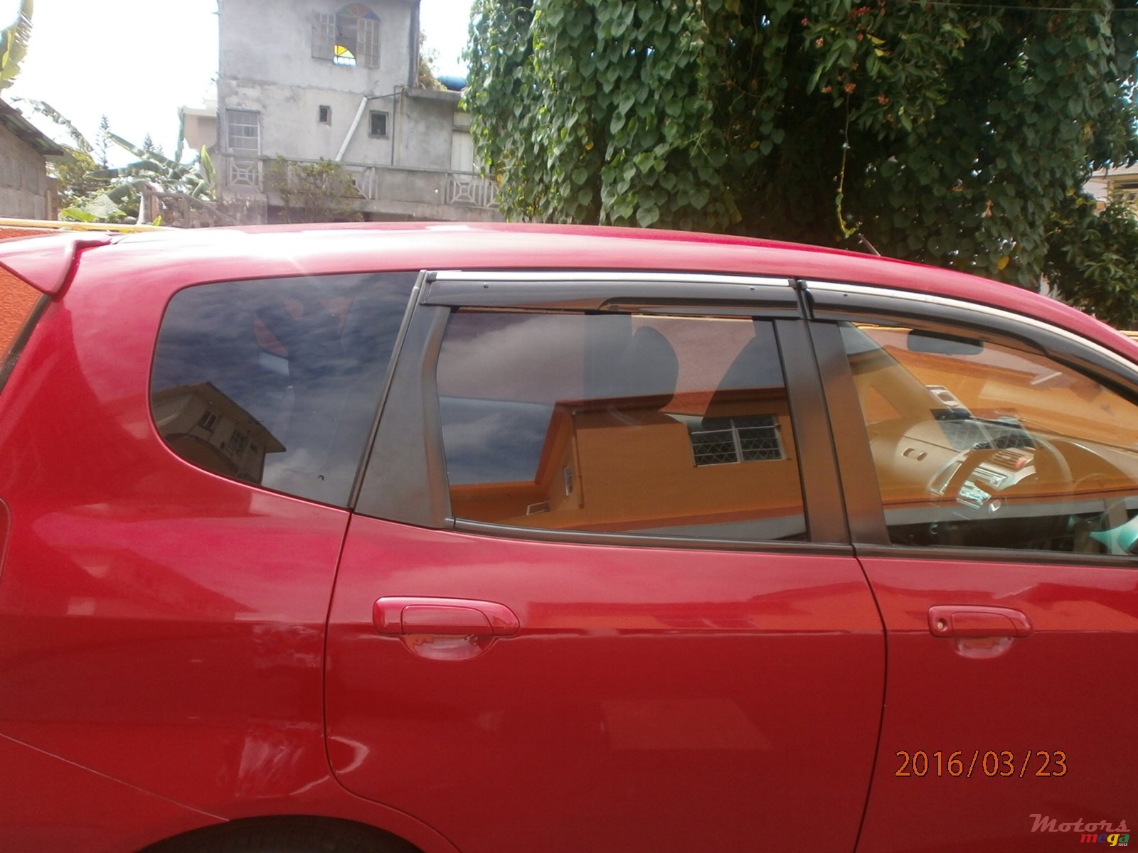 2002' Honda Fit photo #3