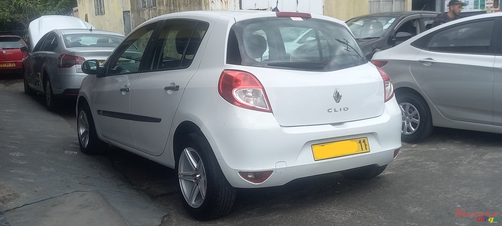 2011' Renault Clio III photo #4