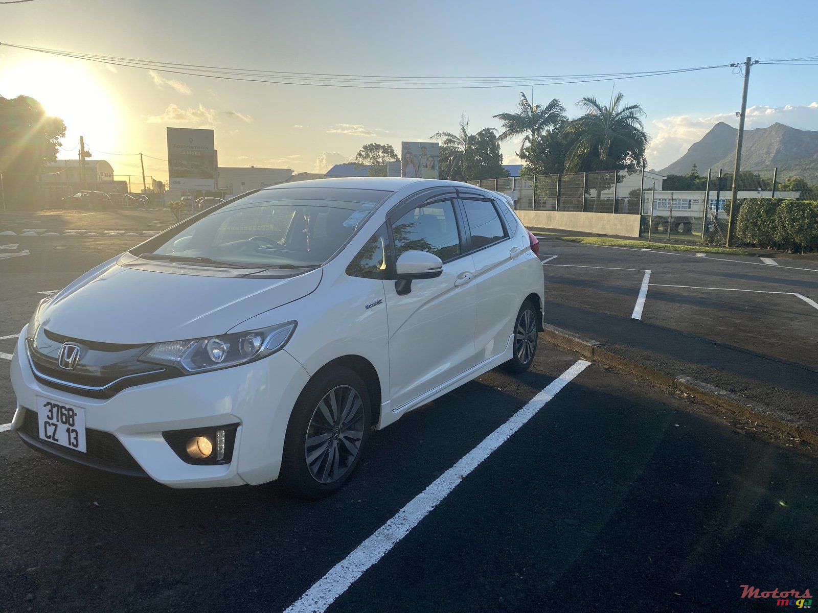 2013' Honda Fit S Package Full Options photo #1