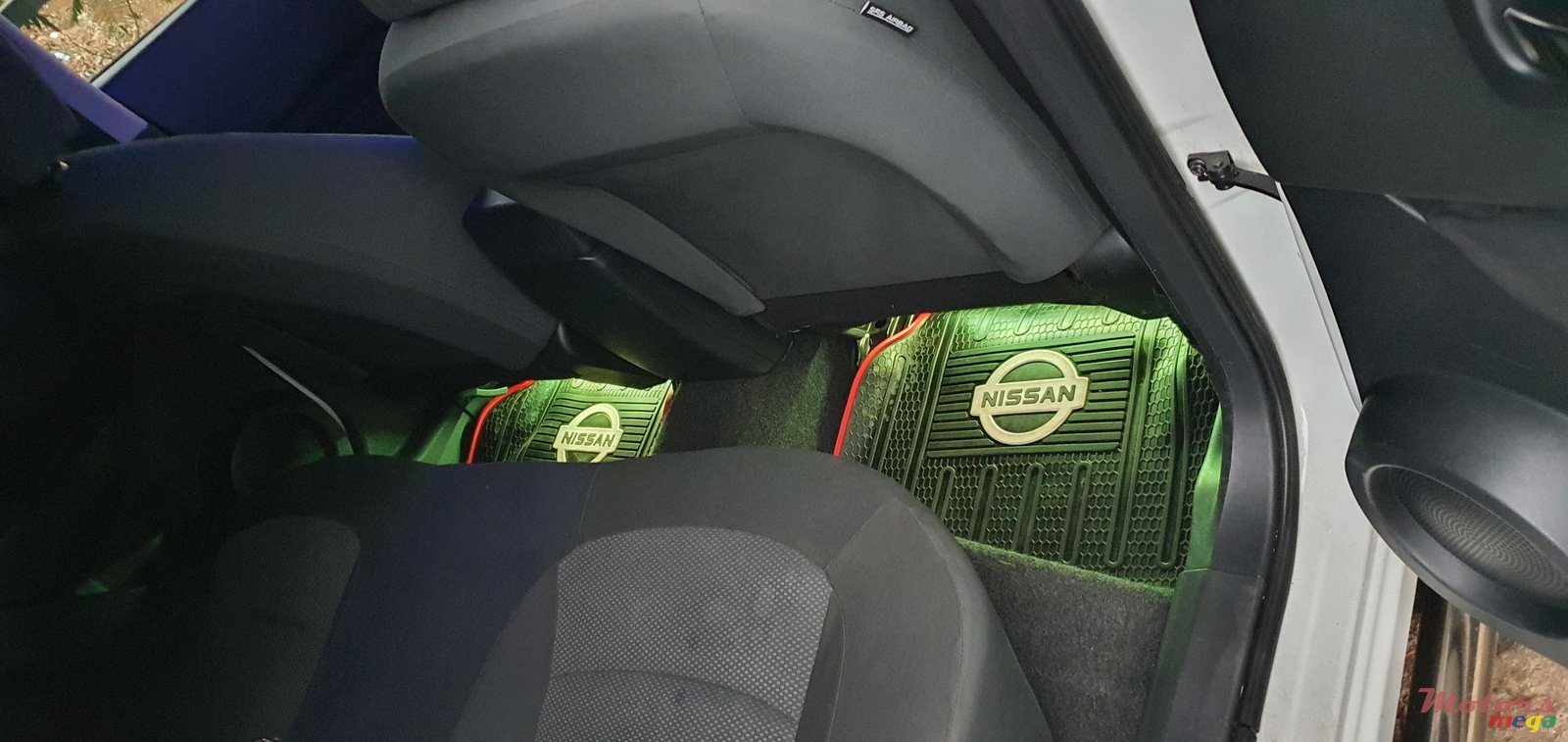 2011' Nissan Qashqai Original photo #3