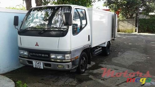 2001' Mitsubishi photo #2