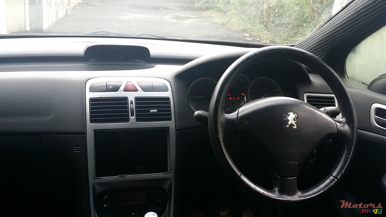 2005' Peugeot photo #6