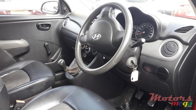 2012' Hyundai i10 photo #7