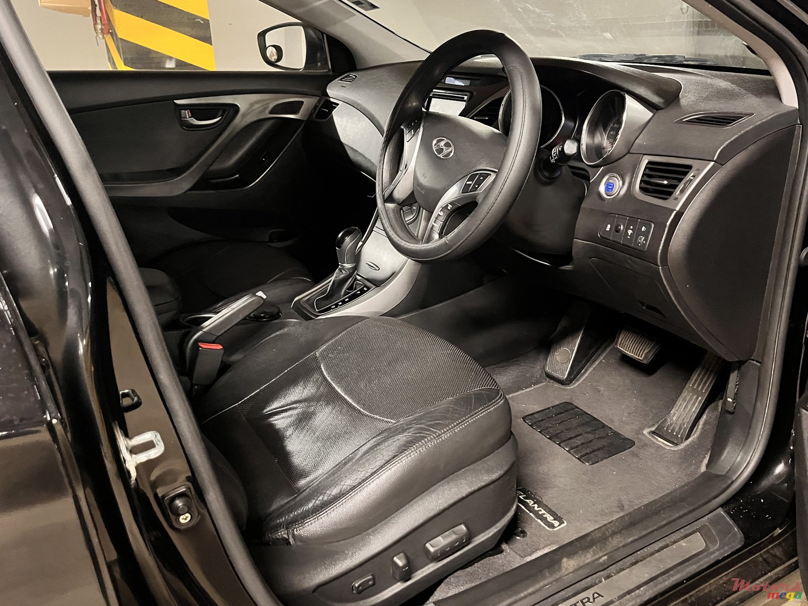 2015' Hyundai Elantra photo #4