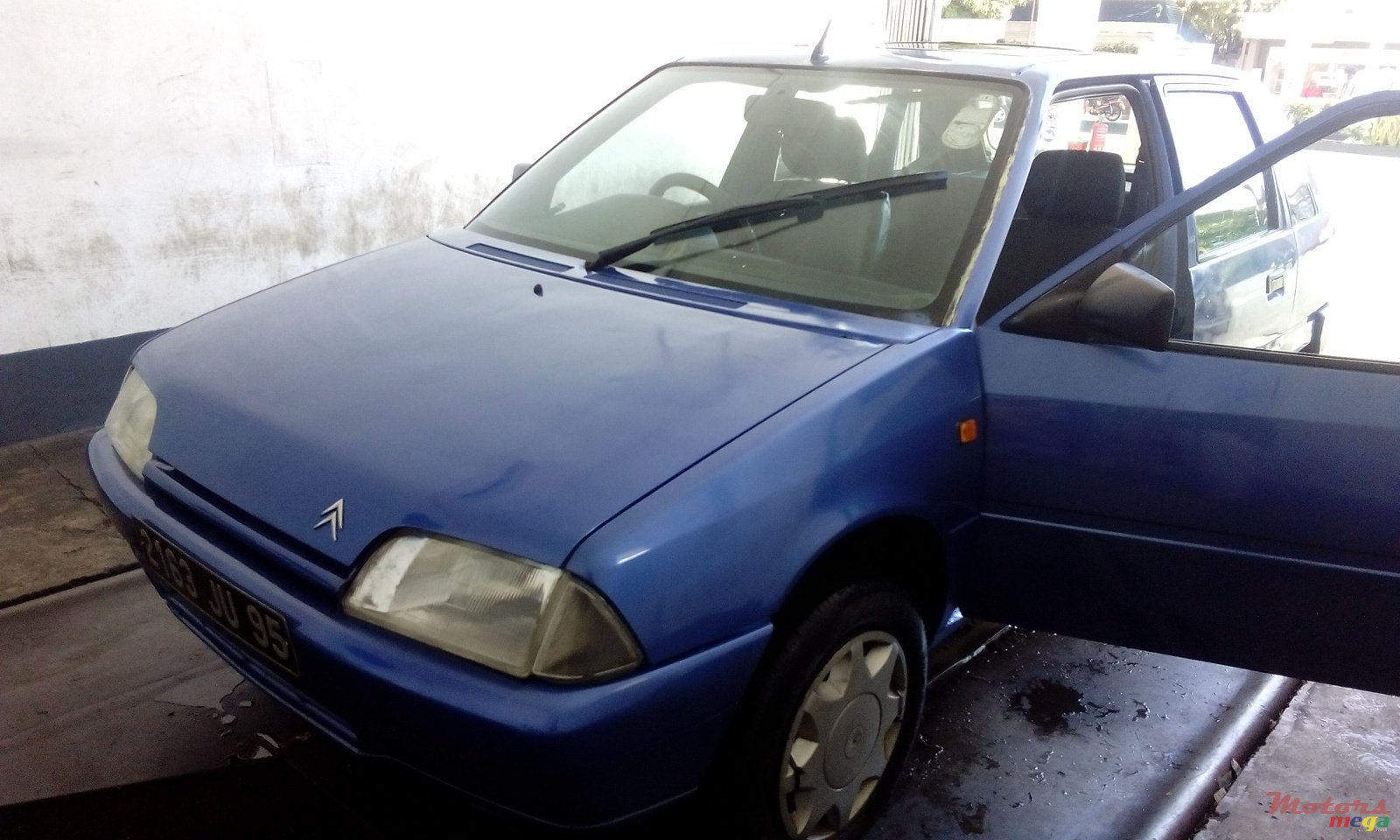 1995' Citroen AX photo #1