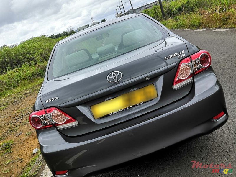 2014' Toyota Corolla Japan photo #2