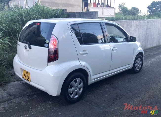 2009' Toyota photo #2