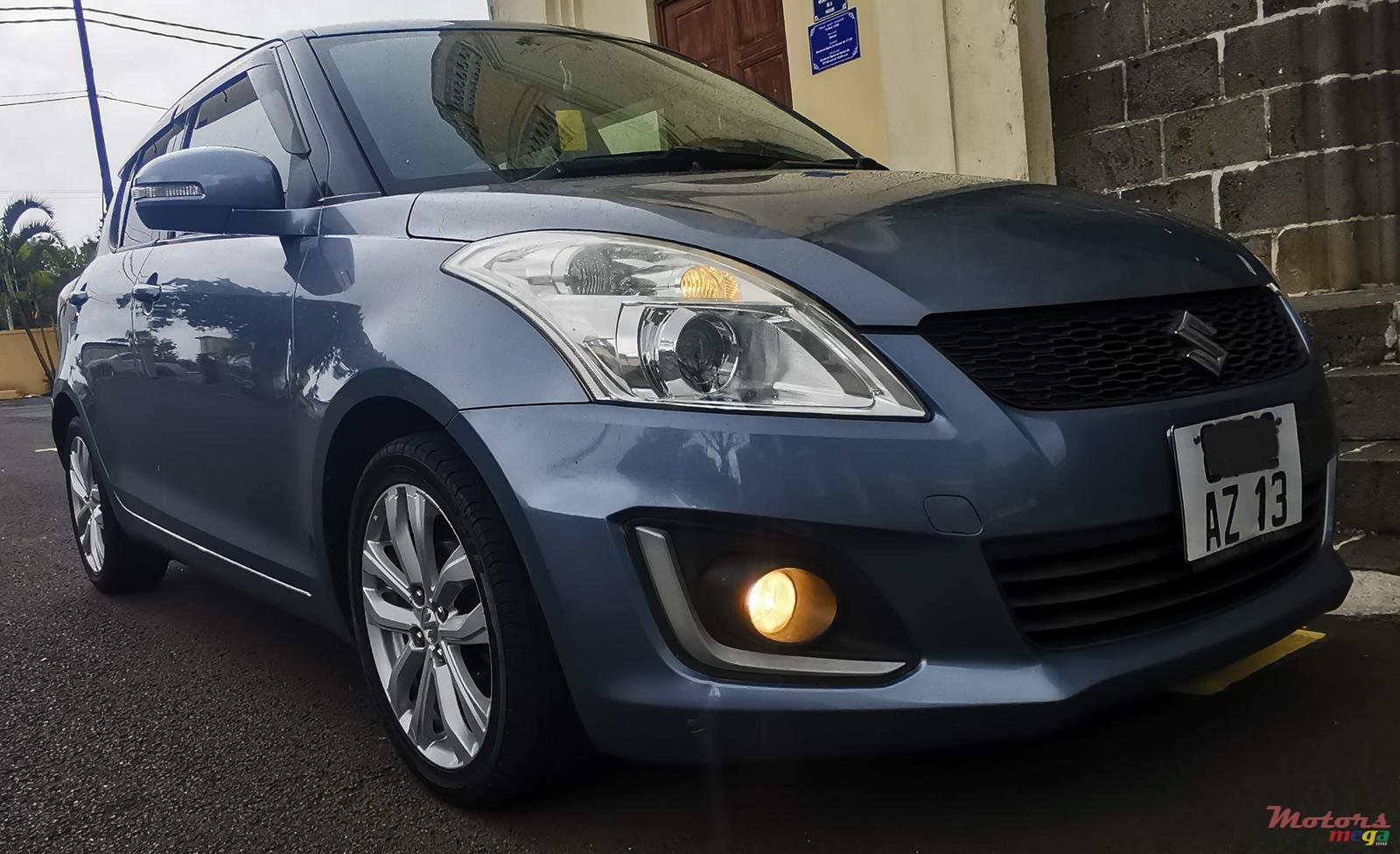 2013' Suzuki Swift photo #1