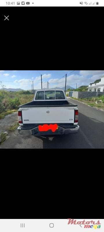 2010' Nissan Navara photo #3