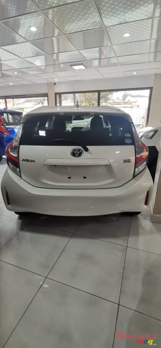2018' Toyota Aqua photo #7