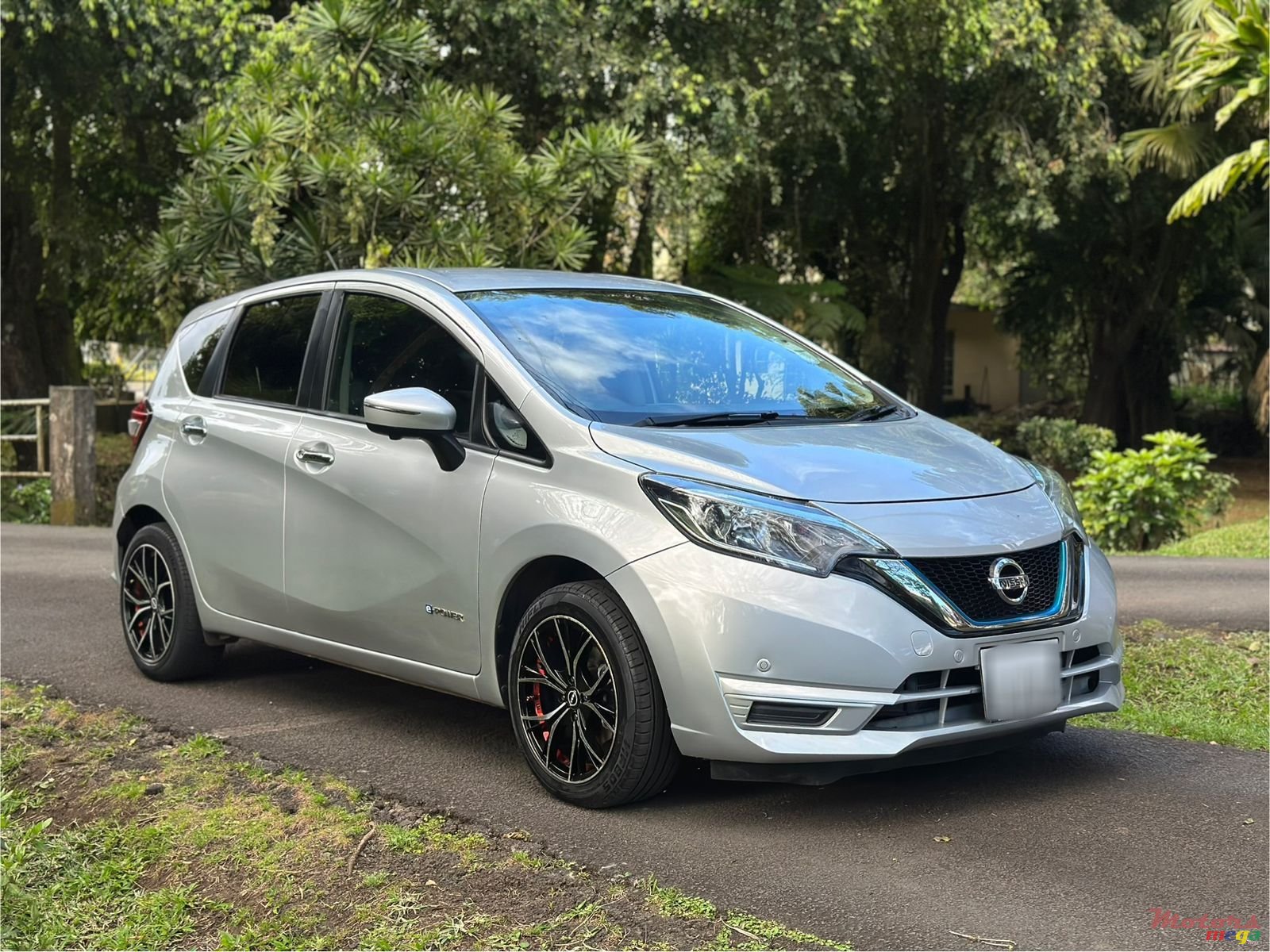 2020' Nissan Note e-power photo #1