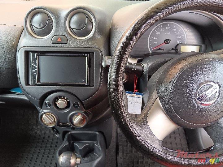 2011' Nissan March photo #4