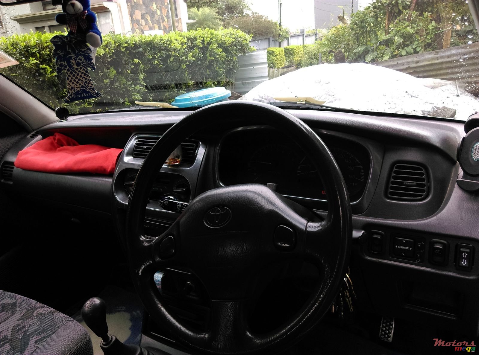 1999' Toyota duet photo #2