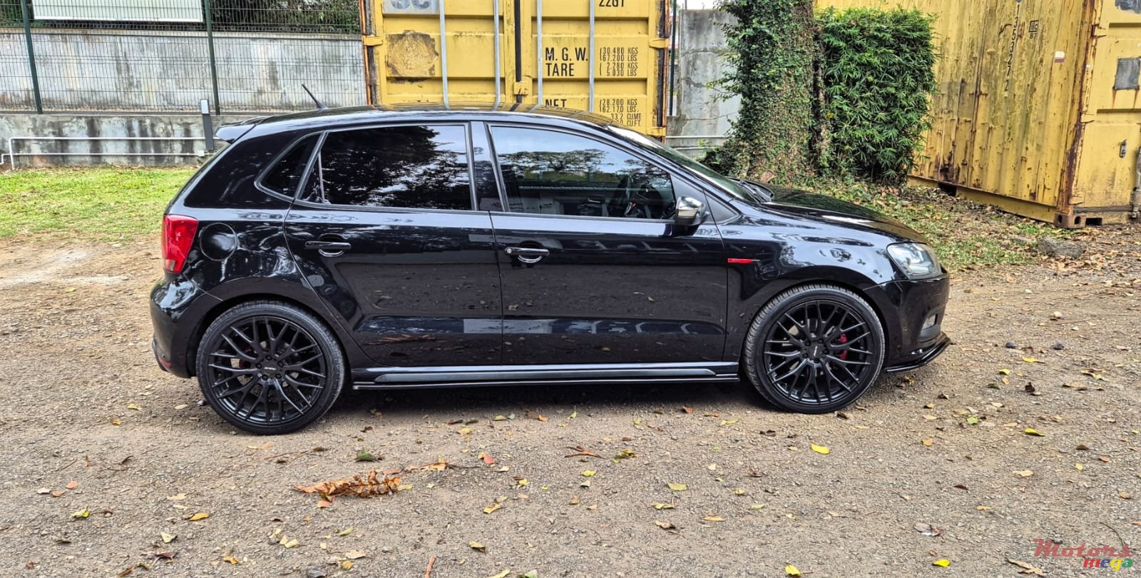 2012' Volkswagen Polo GTI photo #1