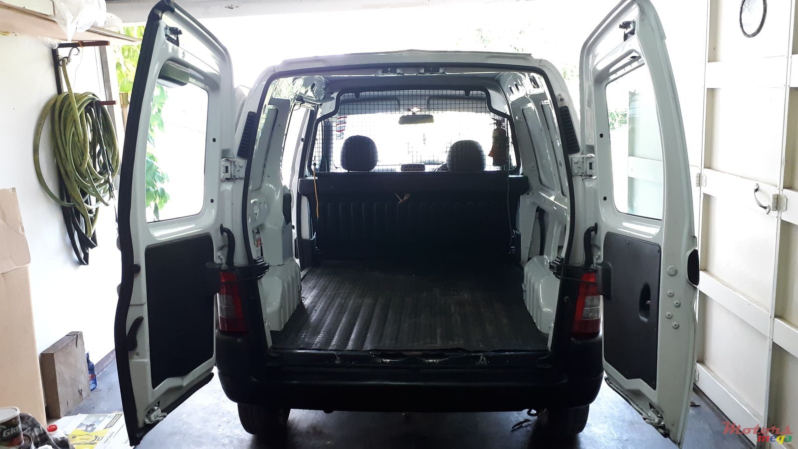 2011' Citroen 2 photo #5