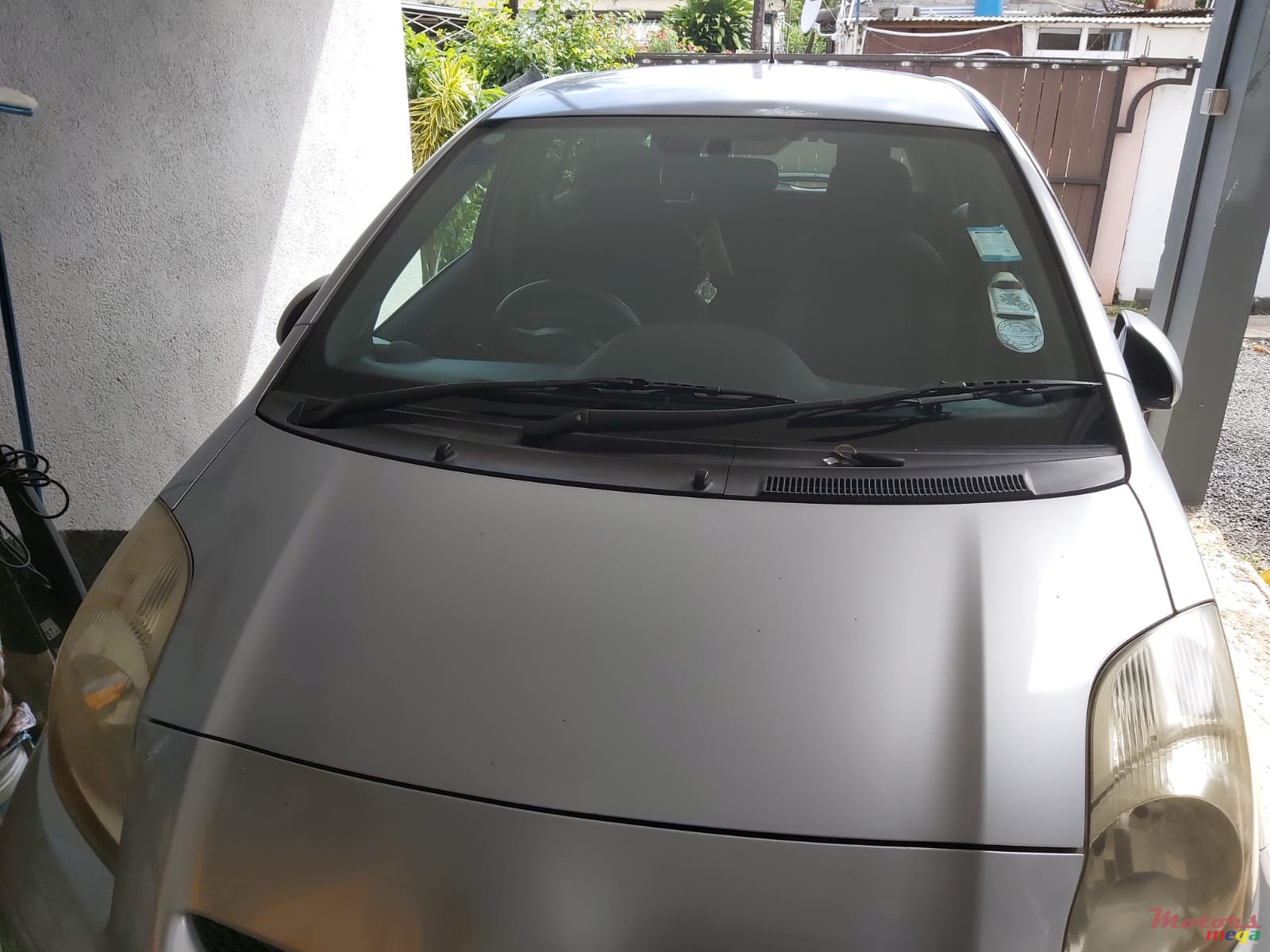 2007' Toyota Vitz Non photo #1