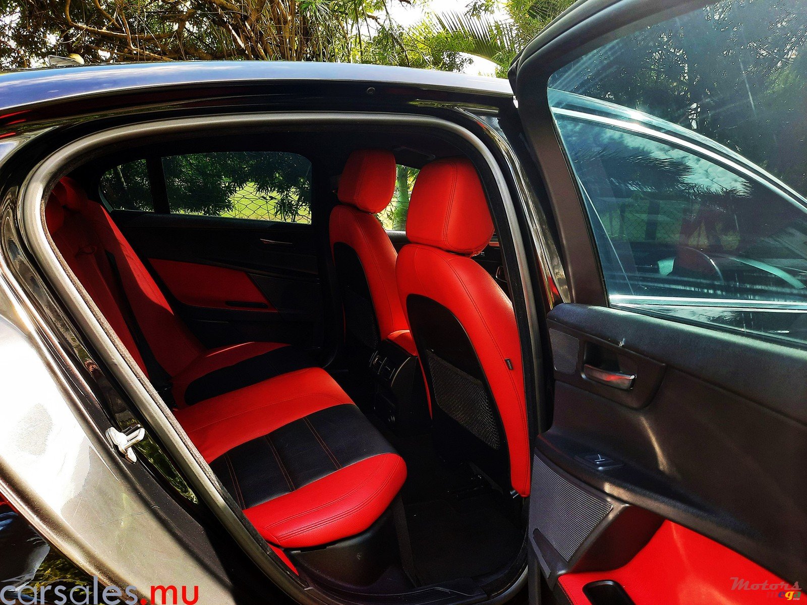 2018' Jaguar XE Pure photo #5