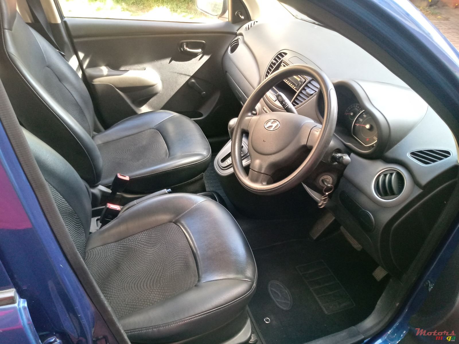 2012' Hyundai i10 photo #7