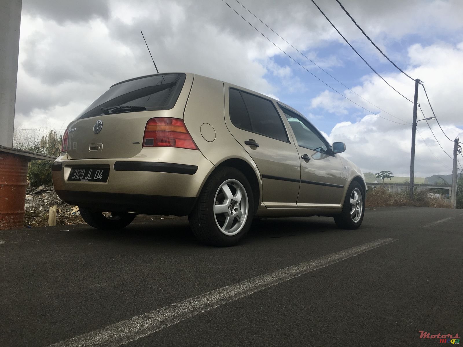 2004' Volkswagen Golf IV photo #7