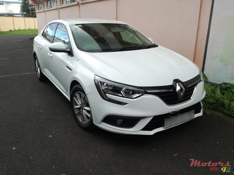 2018' Renault Megane 1.6 petrol photo #1