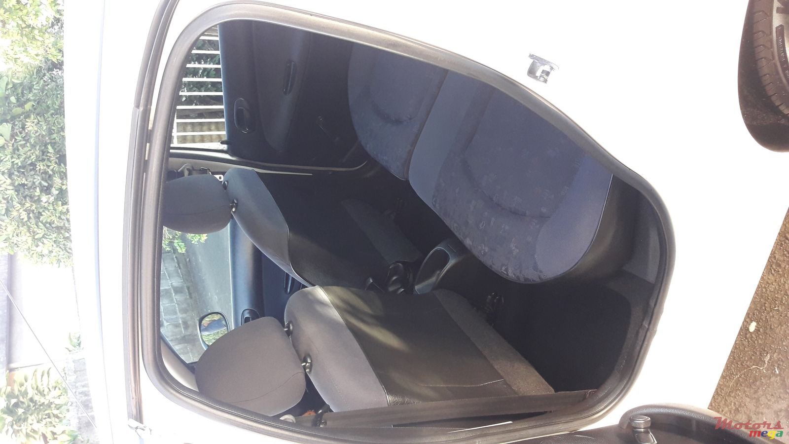 2001' Peugeot 206 photo #7