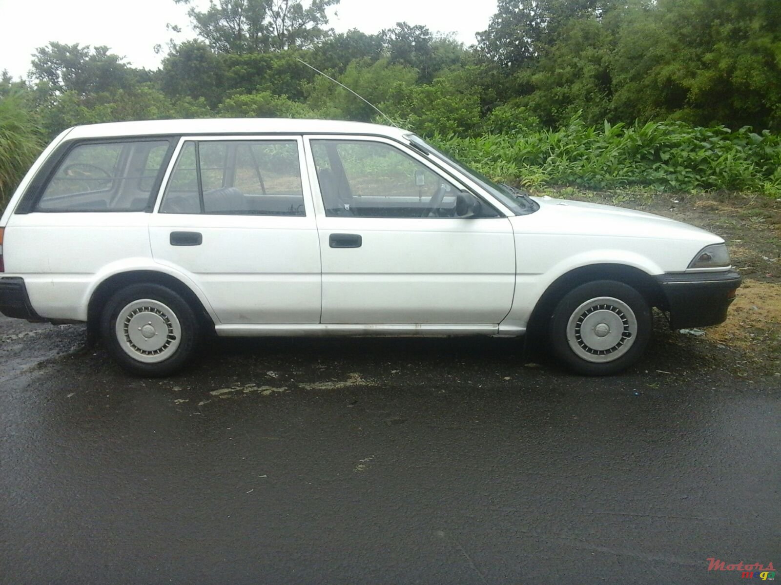 1989' Toyota photo #1