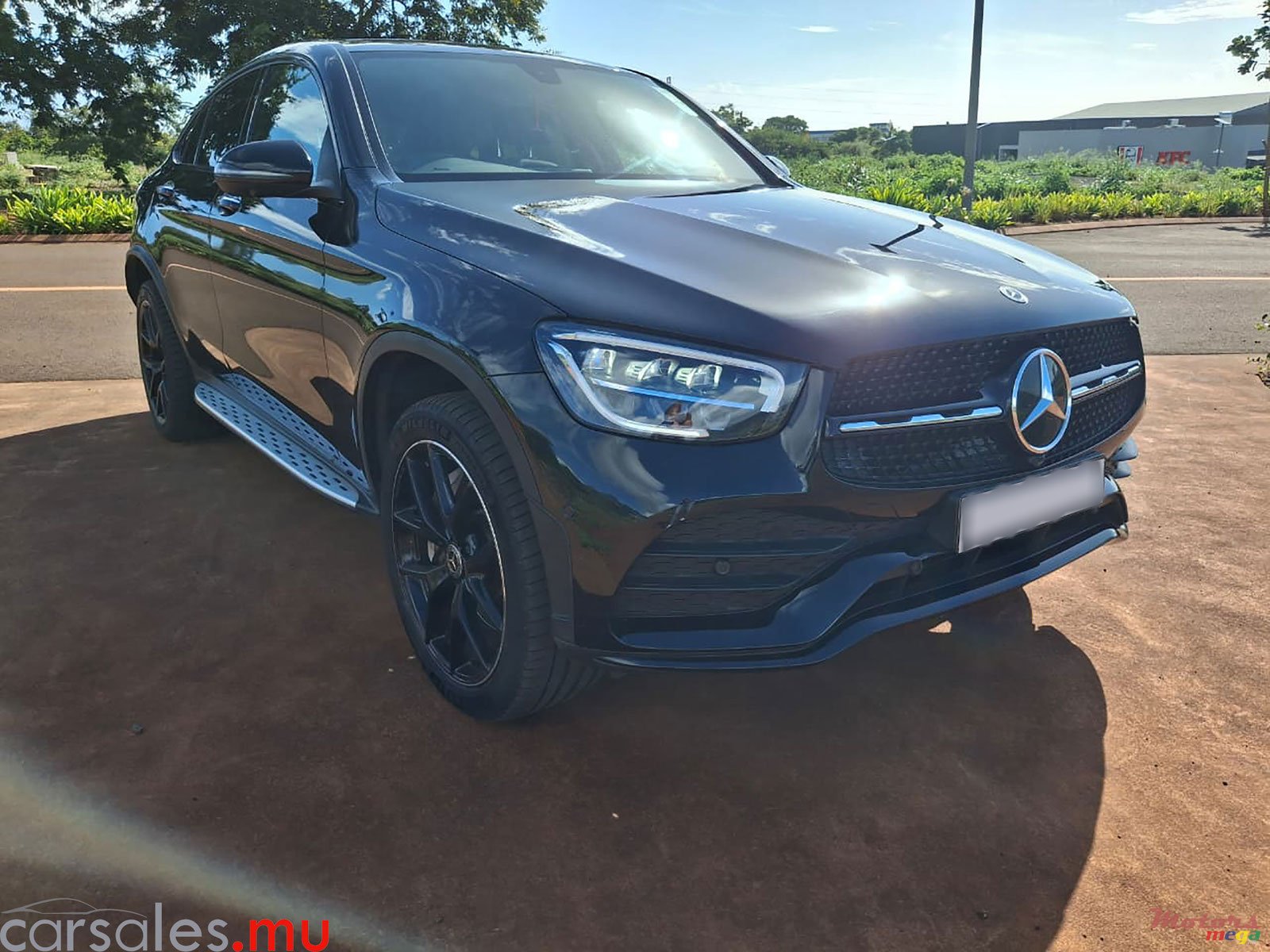 2022' Mercedes-Benz GLC 300 e AMG 4matic 2.0 photo #2