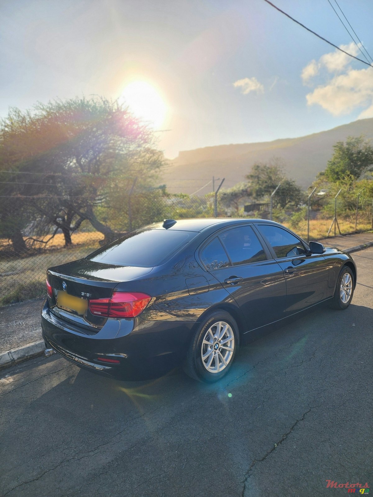 2018' BMW 318 photo #5