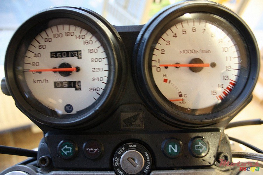 2002' Honda Hornet photo #2