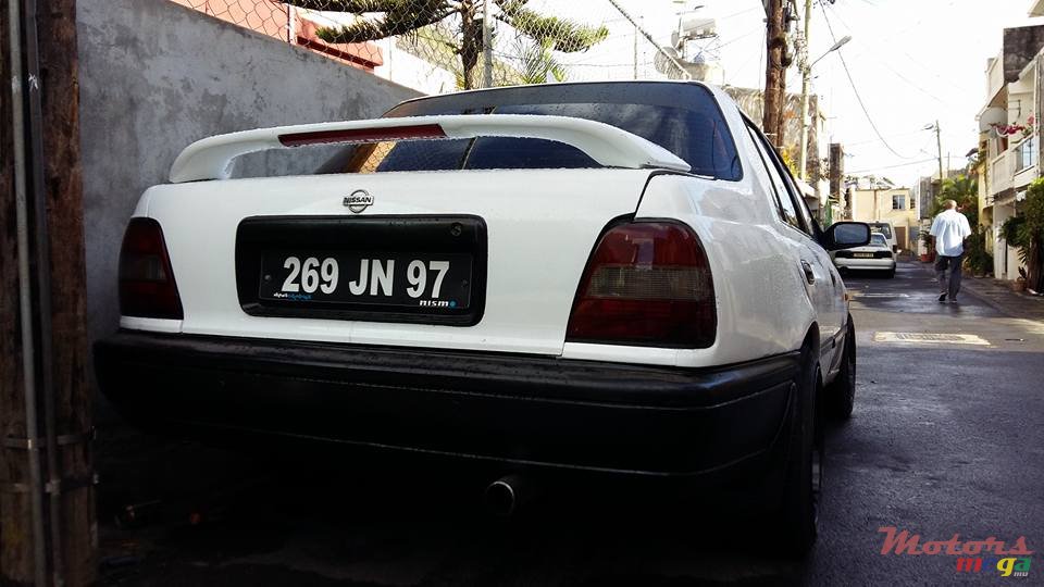 1997' Nissan Sentra photo #1