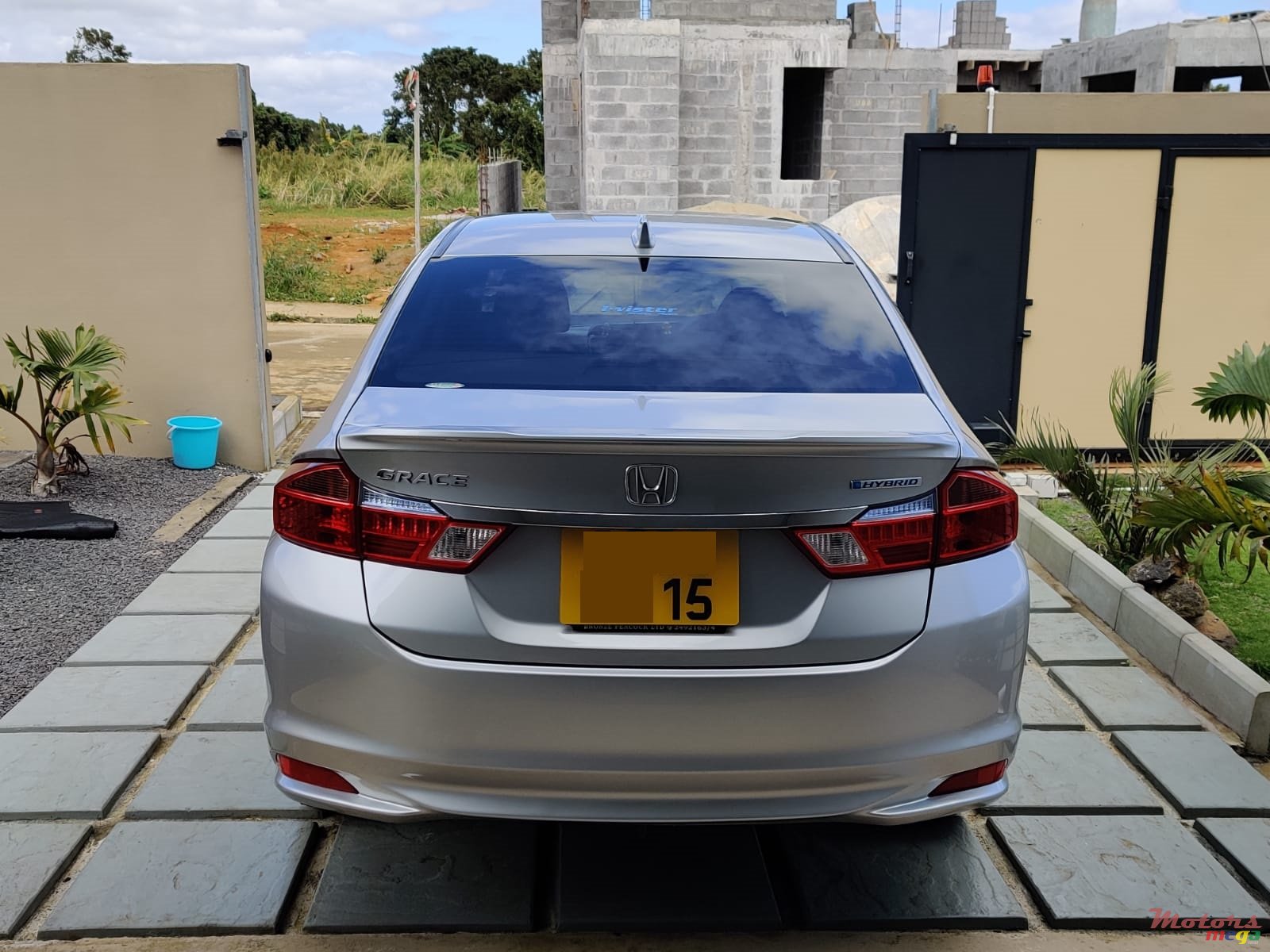 2015' Honda Ballade Grace photo #2