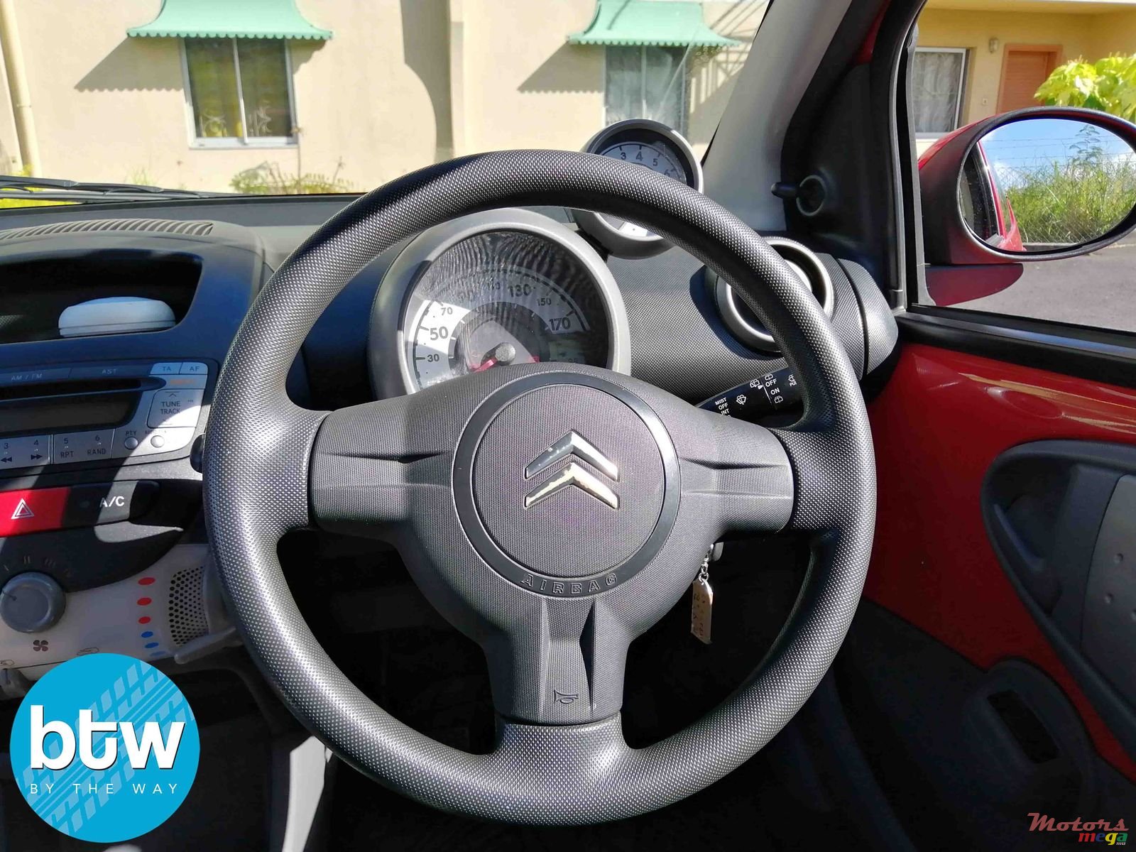 2011' Citroen C1 photo #7