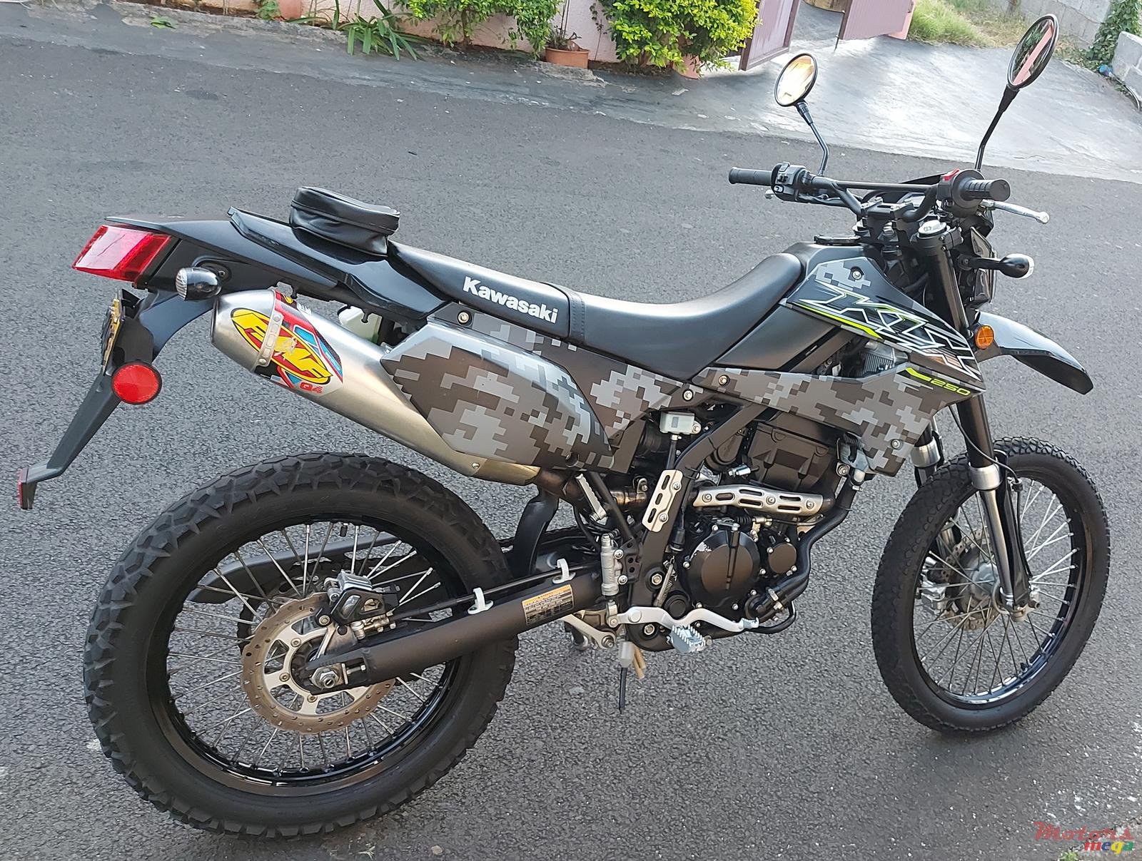 2019' Kawasaki KLX 250S CAMO EDITION photo #4