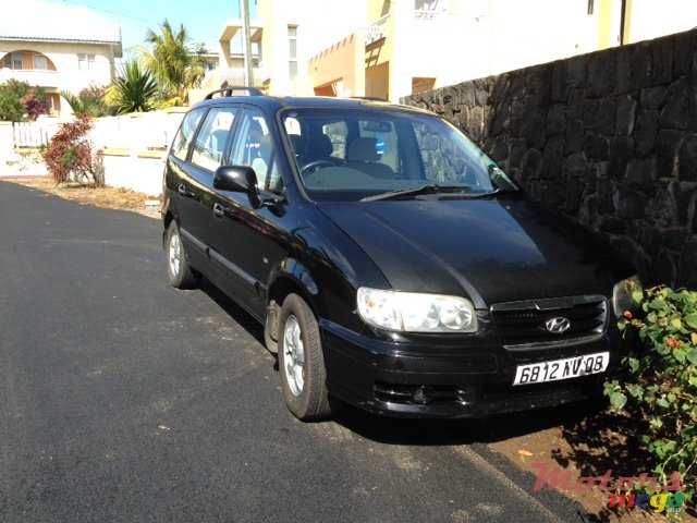 2008' Hyundai Trajet photo #1