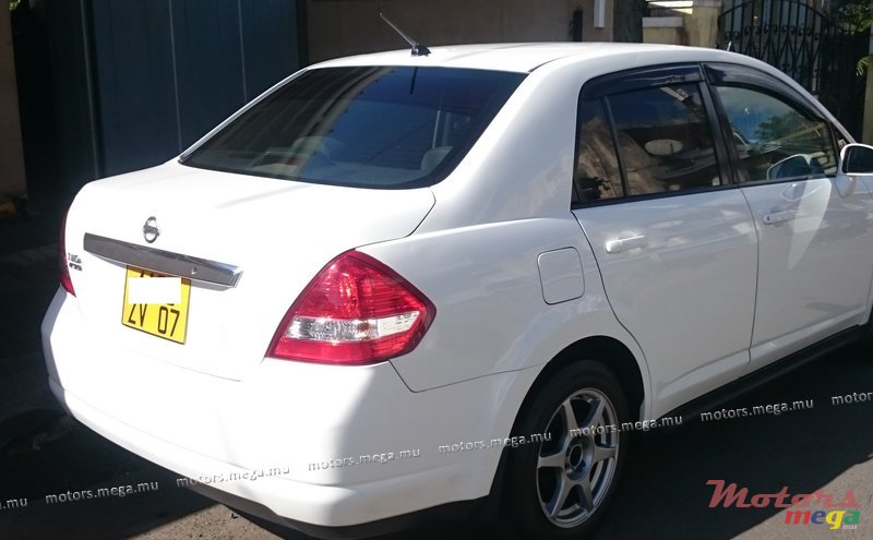 2007' Nissan Tiida Latio photo #2