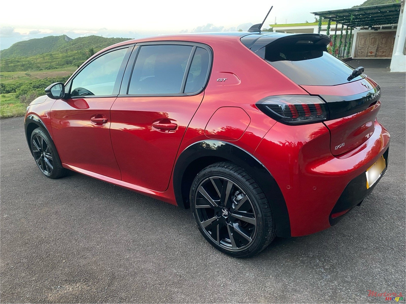 2023' Peugeot 208 GT photo #4