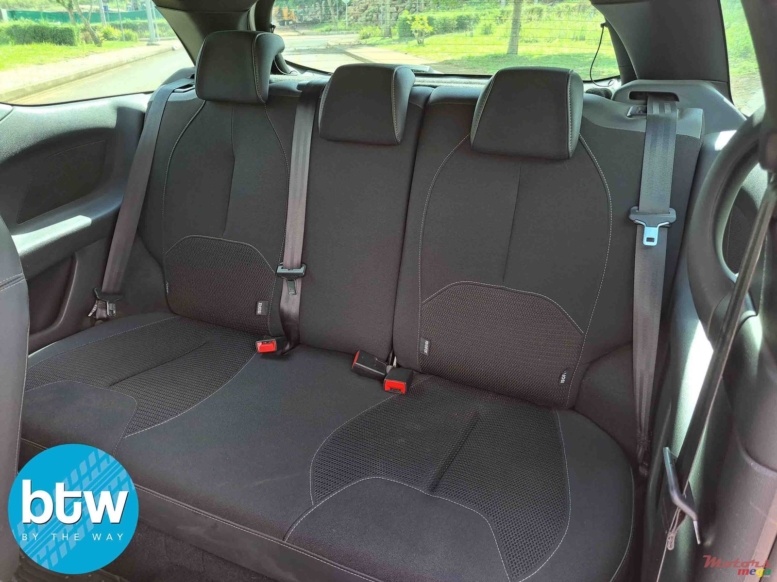 2016' Citroen DS3 photo #4