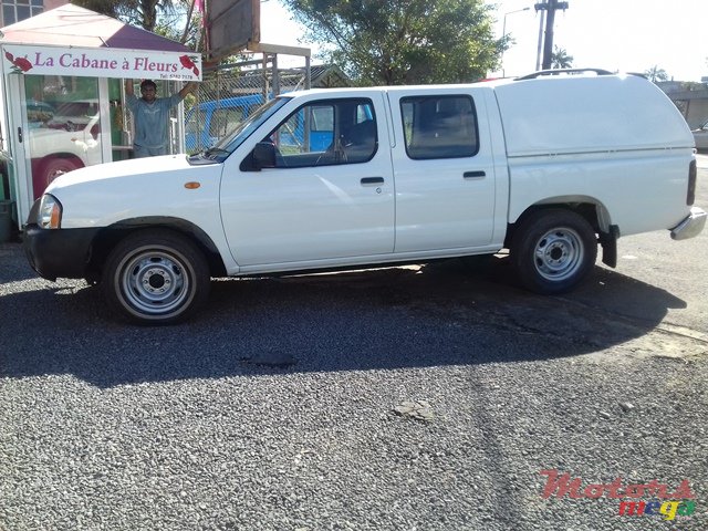 2008' Nissan 2*4 photo #2