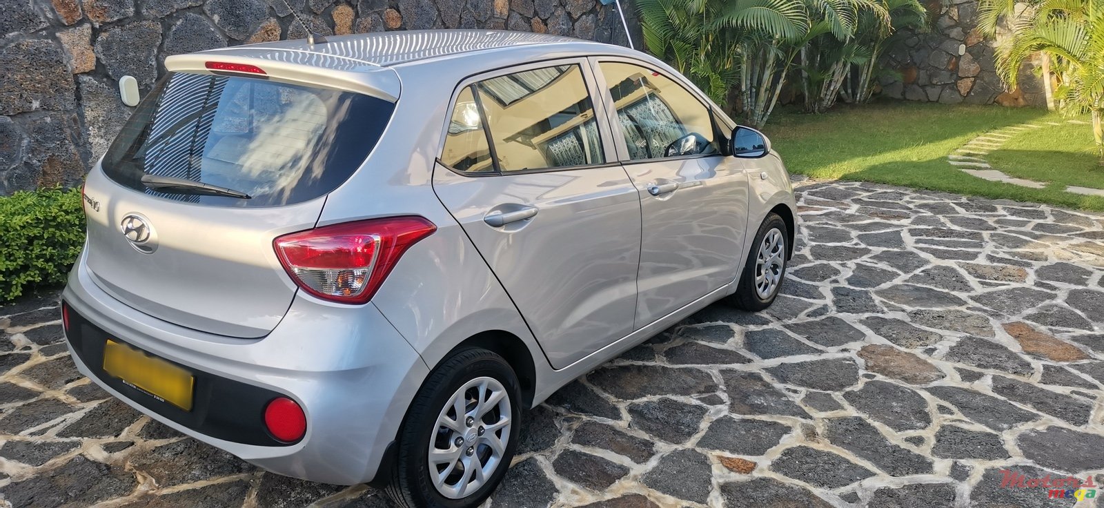 2017' Hyundai i10 Grand i10 photo #7