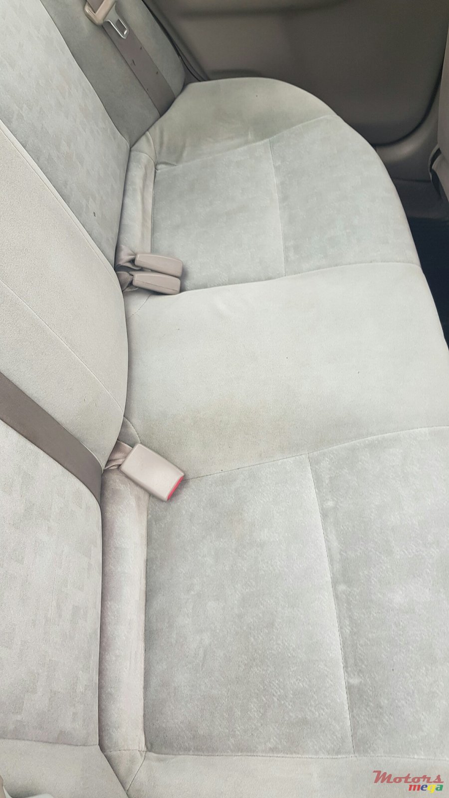 2000' Nissan Sunny photo #2