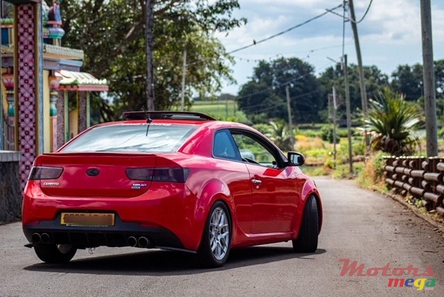 2012' Kia Cerato koup photo #3