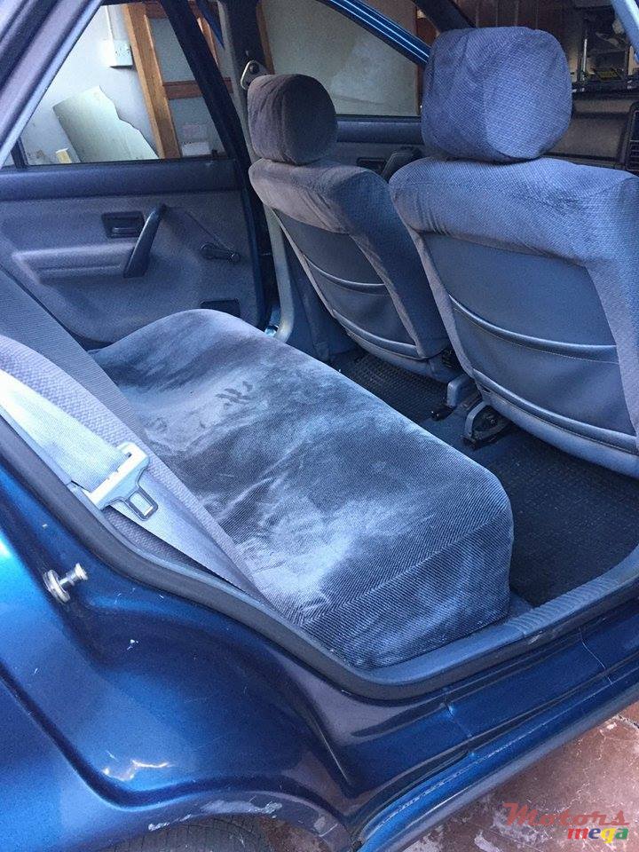 1992' Renault 19 photo #2